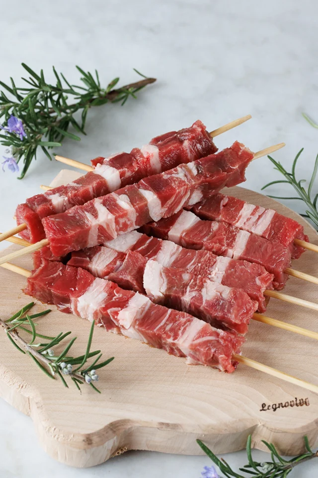 arrosticini-crudi